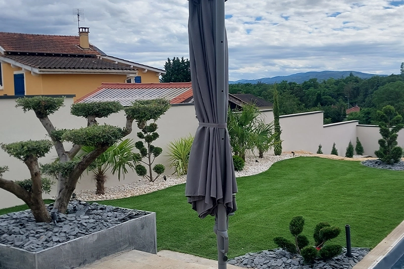 Dulac paysagiste propose l'entretien de vos espaces vert à Saint Genis Laval Rhône