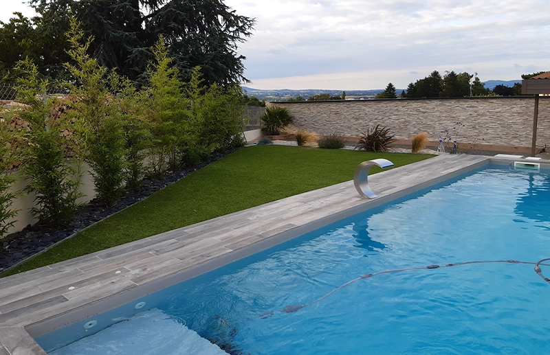 Dulac paysagiste pose de gazon naturelle ou synthétique à oullins Rhône