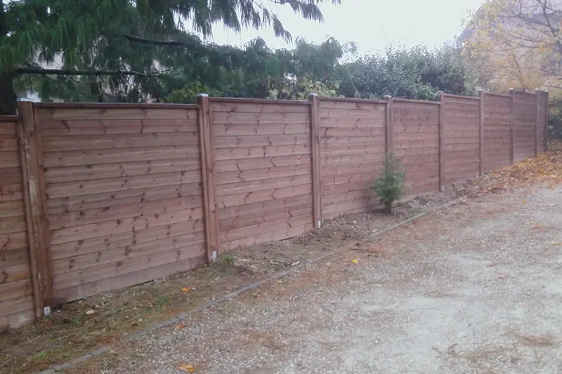 Dulac paysagiste pose de brise vue, portail et clôture à Saint Genis Laval Rhône